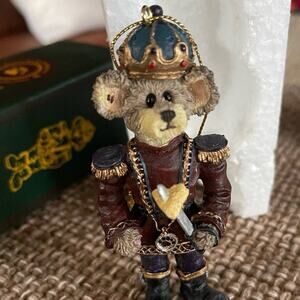 Vintage Boyds Bears Christmas ornament in box  N. Mouseking Bearstone mouse 2000